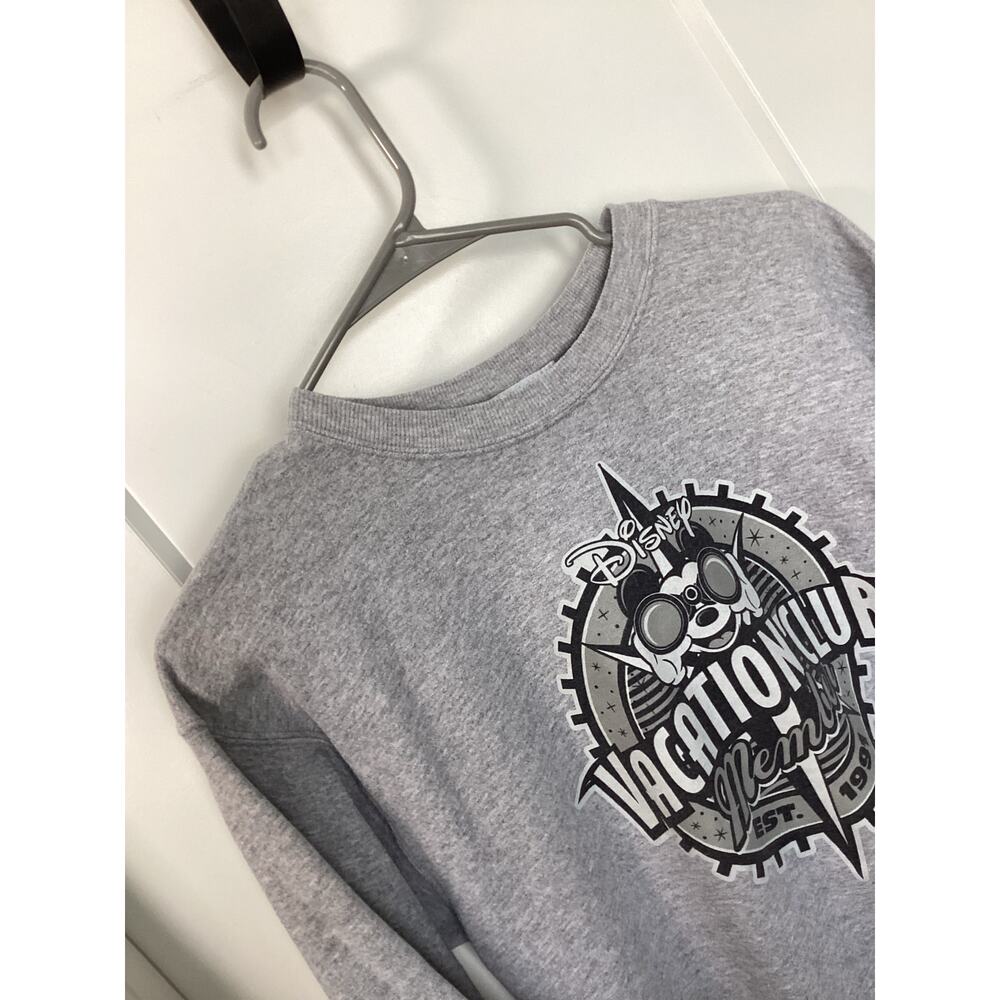 Disney‎ Parks Disney Vacation Club (DVC) Crewneck Sweatshirt Gray SZ Small - Picture 2 of 9